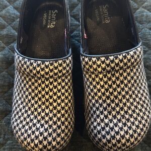 Sanita Black and White Hounstooth Vegan Clogs Size 9.5-10 ( 40) $120 orig
